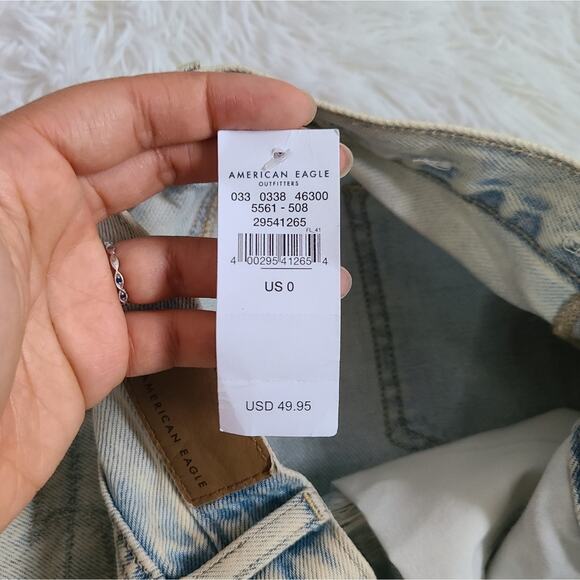 American Eagle Light Wash Distressed Denim Mom Shorts NWT SZ 0 - Picture 10 of 16